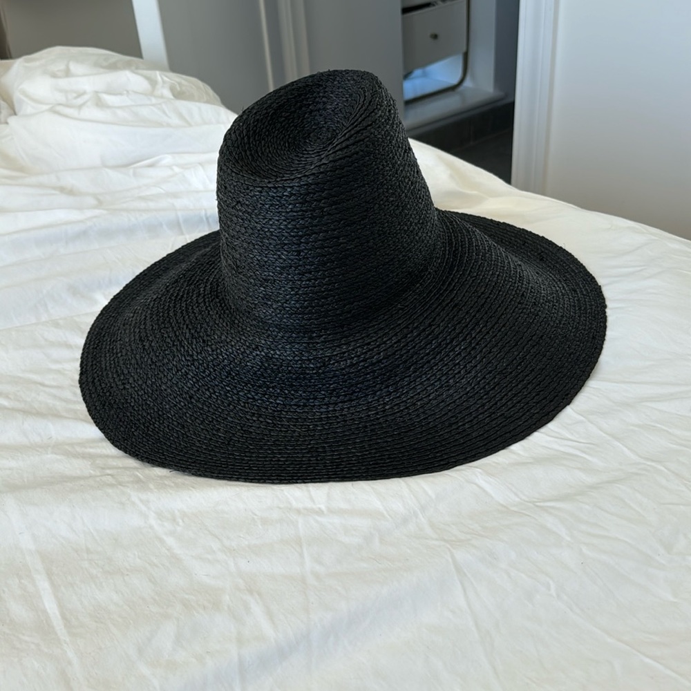 Janessa Leone Tinsley hat in black size medium